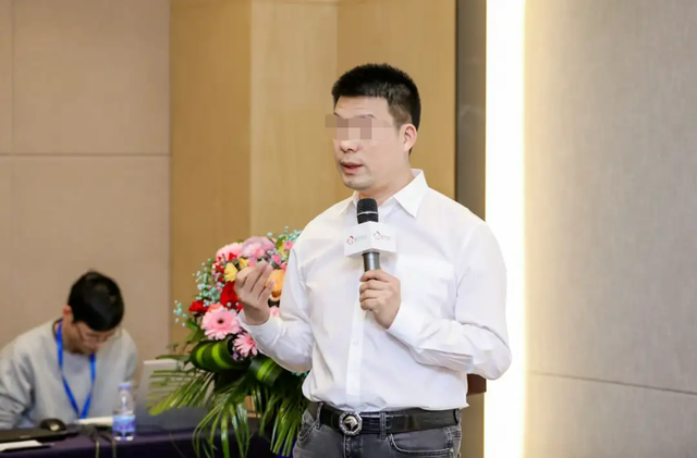 巨亏19亿，关店2000家！曾经的“内衣大王”，如今靠卖房续命？