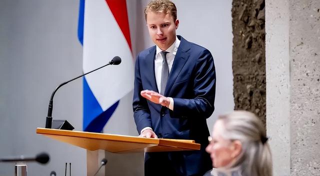 比荷兰还坏！英国要抢中国芯片工厂，手段比荷兰还卑劣