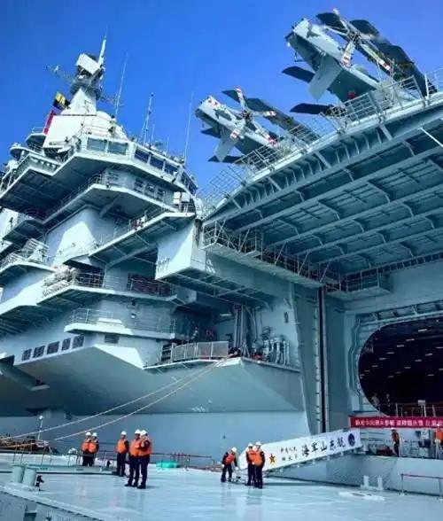 中国的最强帮手已到位，直面日本，美专家断言：大陆不会很快收台