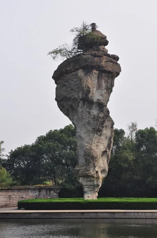 游景色秀美的柯岩