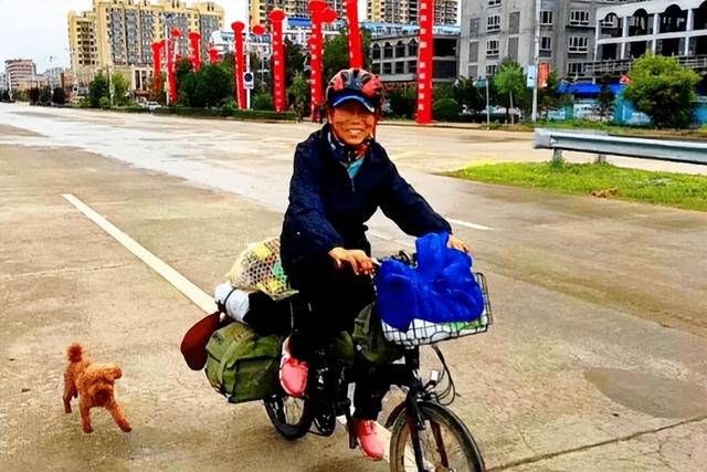 婚变、被下岗还得了抑郁症，67岁大妈再出发，骑自行车游欧洲12国