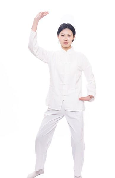八段锦是男士专属？男女练各有门道，找对才管用