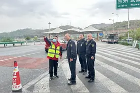 召必回，高速路政全员上岗守护假日高速路图片