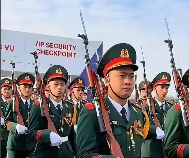 越南与中国杠上了？中国前脚定下9月3阅兵，越南后脚就定9月2！