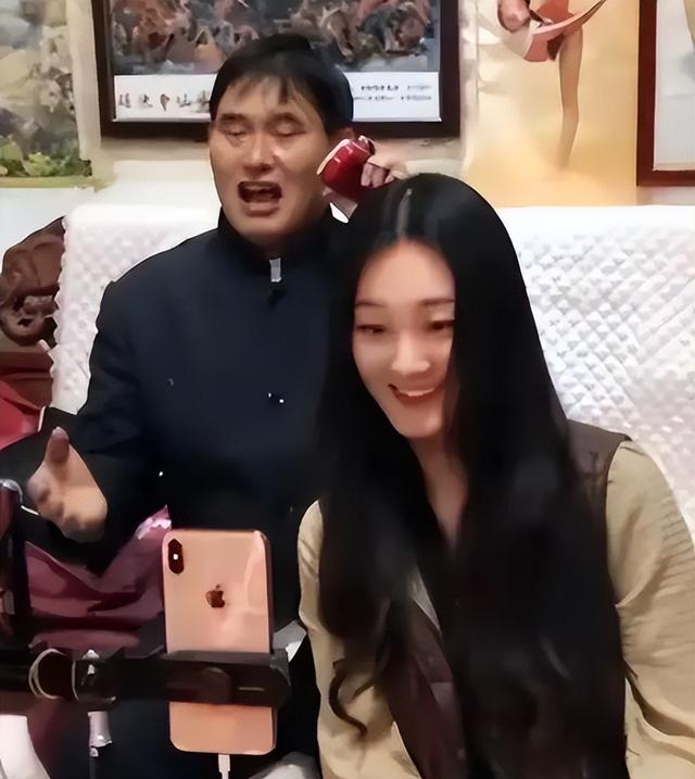 于文华也没想到，大衣哥爆红14年后，如今终于过上了理想生活