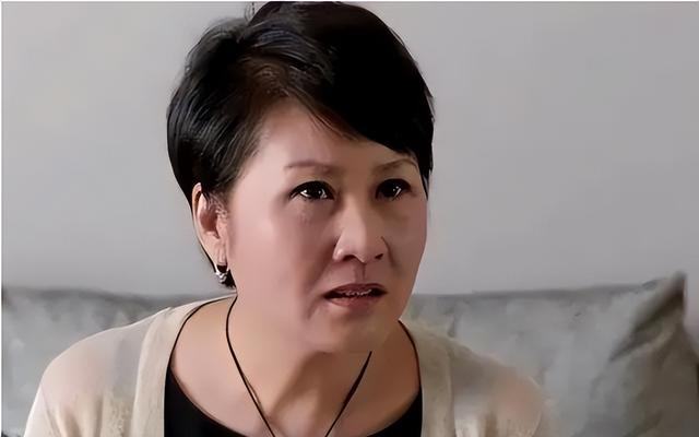 没想到，63岁张凯丽，因九三阅兵上的一个动作，再次实现口碑暴增