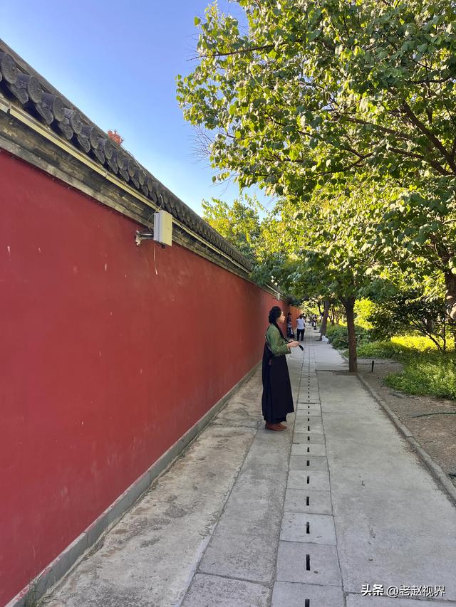 漫步呼和浩特✨ 邂逅大召广场的古韵与烟火！