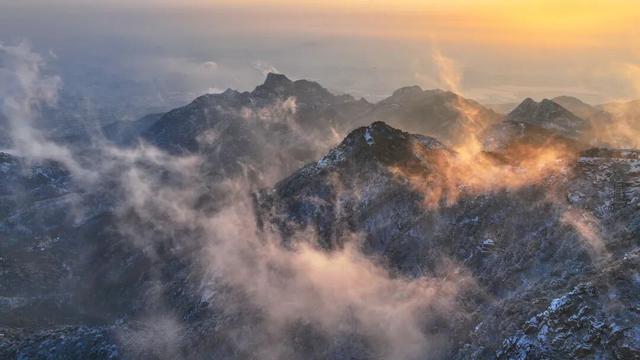 美到失语！雪后泰山限定风景，仿佛天宫坠落人间！