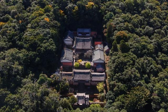 比大理安静100倍的西南小城，被这里的生死观震惊