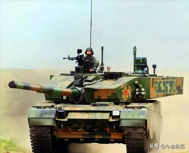 无人机杀手！04B战车8面雷达织密网，陆战"金钟罩"让敌机无所遁形