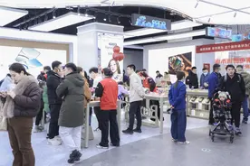 2025年手机、平板、智能手表“国补”15%，6000元以下手机市场迎消费高峰图片