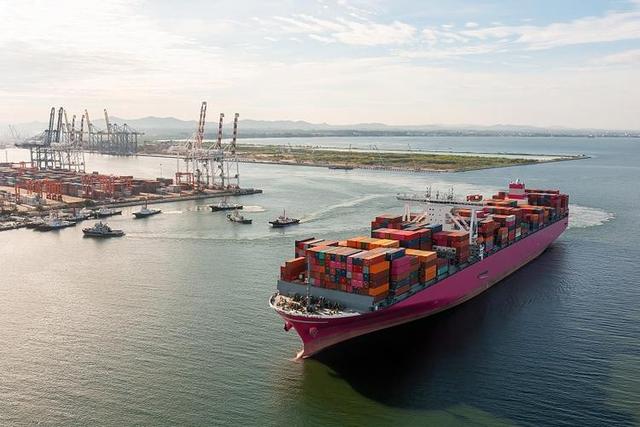 中国打破西方30年垄断!你断芯片我断钢，别以为没有方法对付欧美!