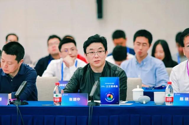 放走张建中，是黄仁勋最后悔的事