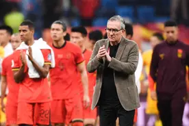 国足教练组散伙？曝足协确定伊万科维奇留任，1中方助教或将辞职图片