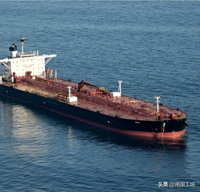 法国又投降了？普京警告后，中国船长被释放，11万吨油轮奔向印度