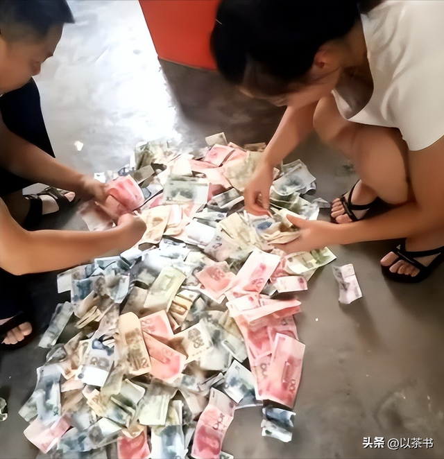 残疾的爹智障的妈，周糠顺考出642分优异成绩，恶心的一幕出现了