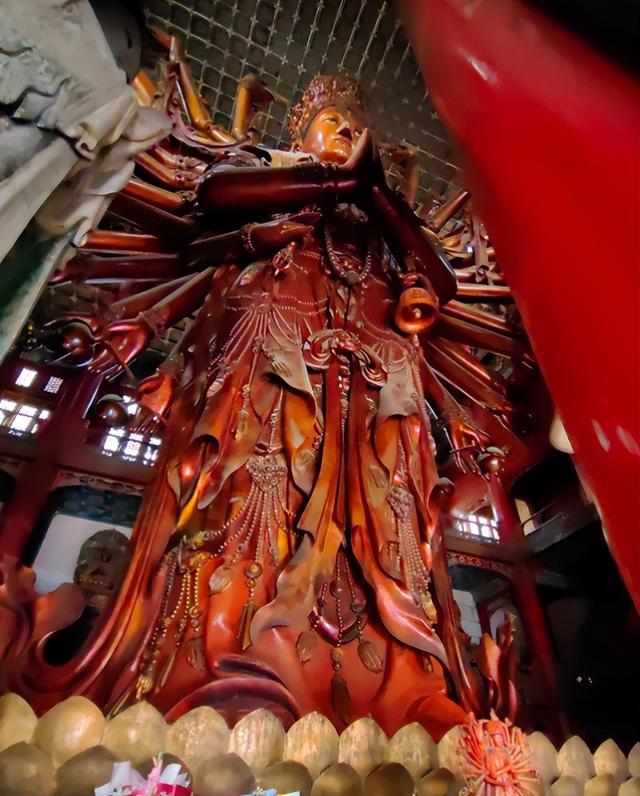 别再去三亚人挤人了！河北这座被低估的皇城	，藏着半部清史