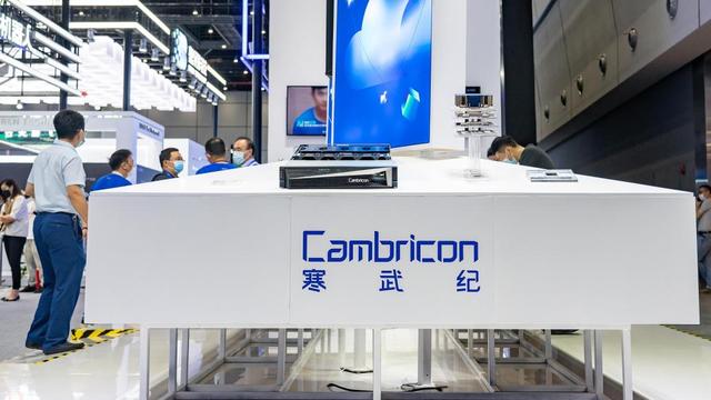 特朗普果然不靠谱，2700亿商品，拟被加税300%，中方如何反制？