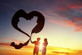 中年女性的夜，为何难以入眠图片