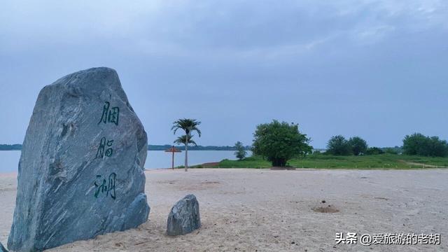 湖南这个城市毗邻长沙，没有高铁和火车，仅有一条高速公路过境