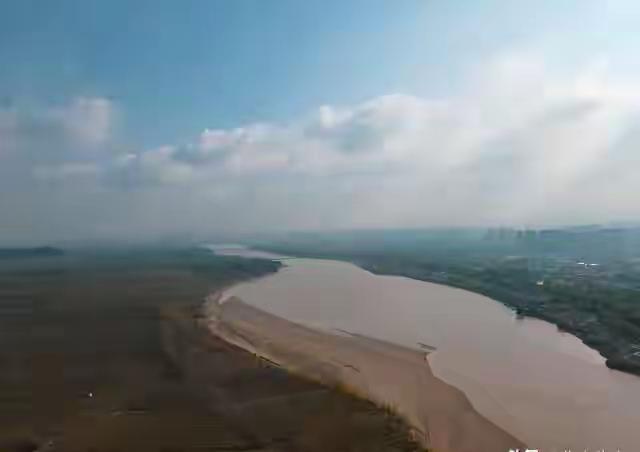 积石山是个什么样的地方？生活在这里的人们，一看到黄河就大喊家