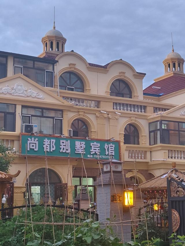 到了满洲里我们做了四件事，其中一件至今难以释怀