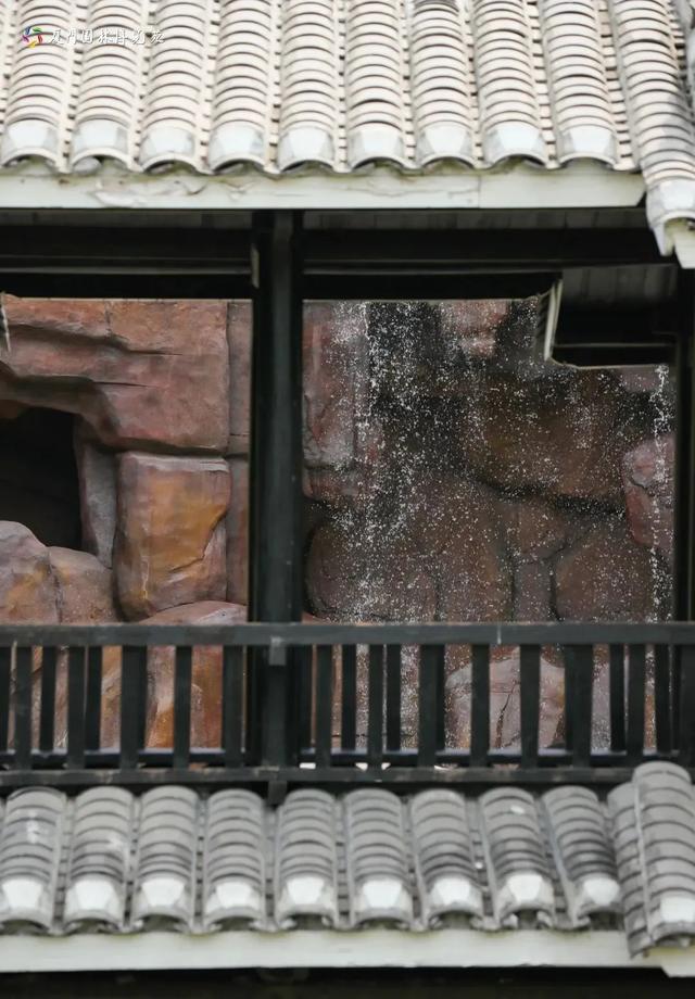 水帘飞泻、喷泉奏乐!厦门清凉“水上秘境”,周末走起→