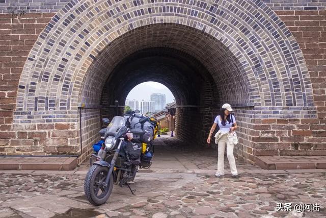 西昌古城始建于明洪武二十年,是凉山地区珍贵文物遗存最多的地方