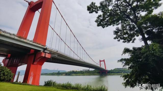 为了一碗生榨米粉，骑了20公里车，顺便向财神爷讨句八方来财。
