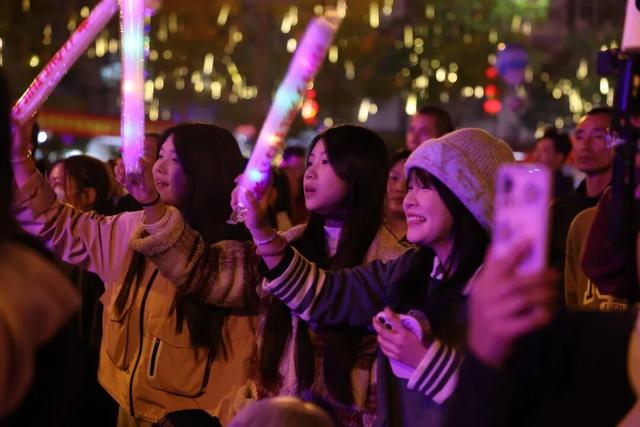 音乐燃情+烧烤飘香，10万人涌向黄陂过周末！
