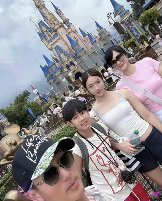 吴尊女儿才14岁，这发育也太好了吧！是不是真的！