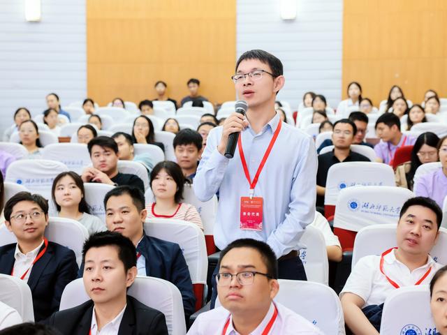 首届“湖北省化学化工科技创新和产业创新发展论坛”暨第九届“湖北省化学化工青年科学家论坛”在黄石召开