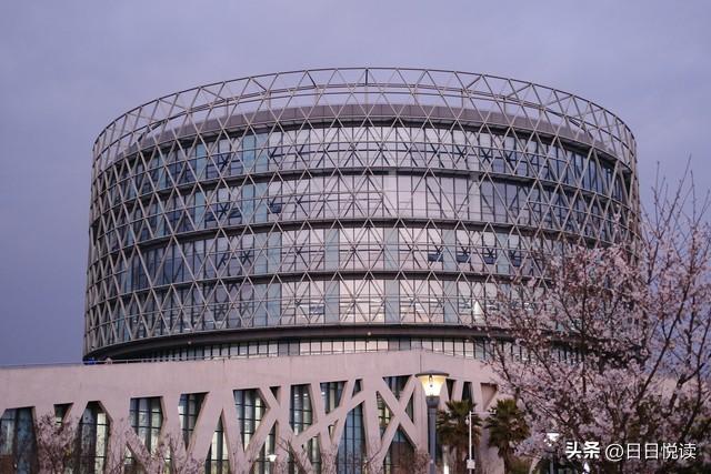 逛长江大学全攻略：把湖光书香和烟火气都装进行程里