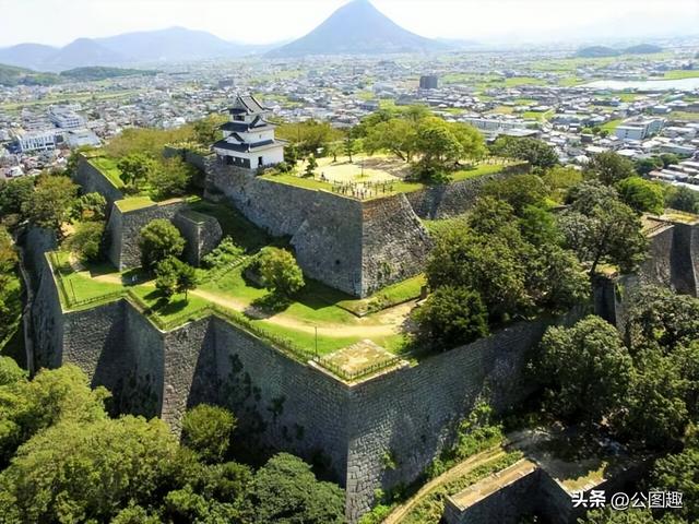 12座保存了原始风貌的日本城堡