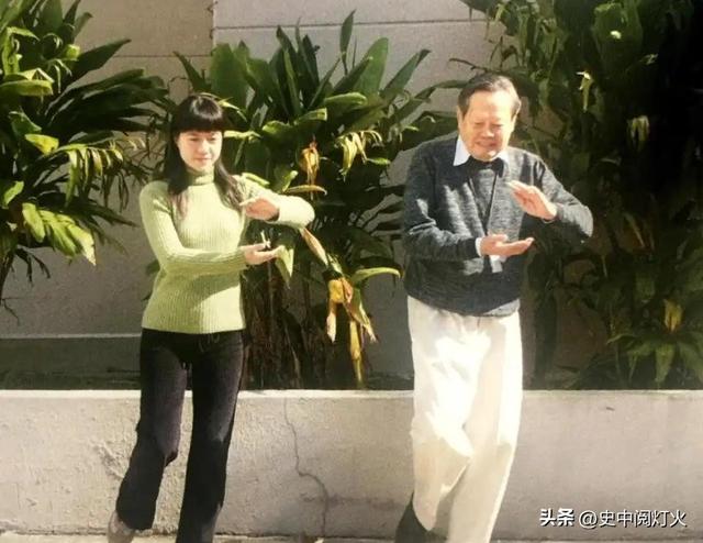 杨振宁妻子翁帆自白：为了丈夫的身体，我16年来都是早睡早起