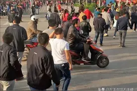 4500万国企职工下岗，美国人难以想象，中国凭什么挺过来的？图片