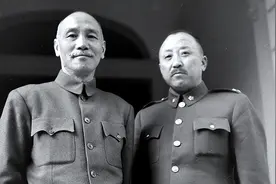 1949年，蒋介石败逃台湾时，手里还剩多少兵？说出来让人难以置信图片