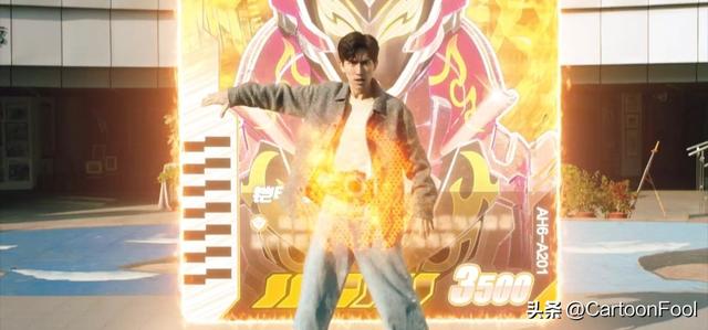 《铠甲勇士星曜诀醒》定档12月13日，亮卡，全新铠甲合体！