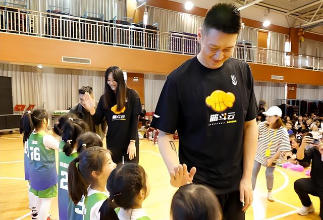 与名模离婚净身出户4年后，39岁的前男篮国手孙悦，今已判若2人