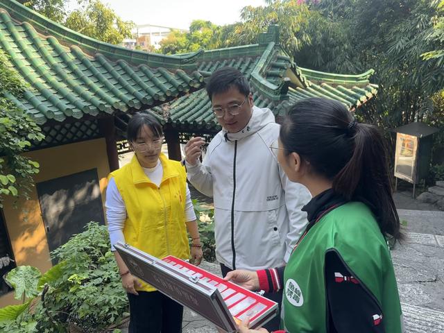 边走边学！鱼峰社区“禁毒宣传”登上了马鞍山