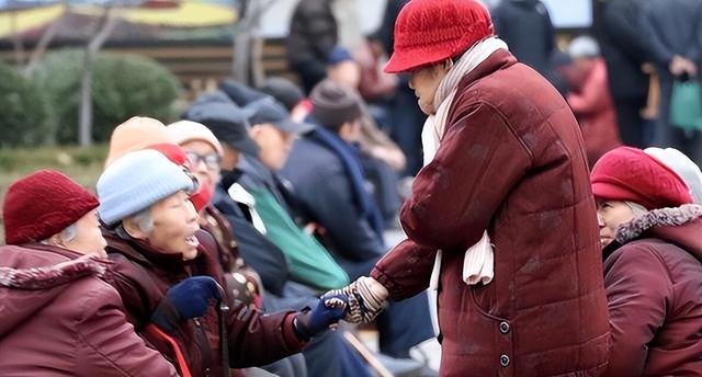 中国将迎来前所未有的死亡高峰，专家得出答案：是这些因素导致的