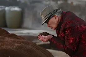 酒水“利润”有多高？100斤粮食能酿多少酒？资深酿酒师透露实情图片