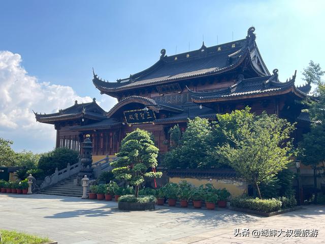 叮咚！你有杭州千年古刹待游览，免费无商业化，可山顶见自己！
