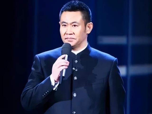 退休6个月还没享福就去世，一辈子无儿无女，他比罗京更令人惋惜