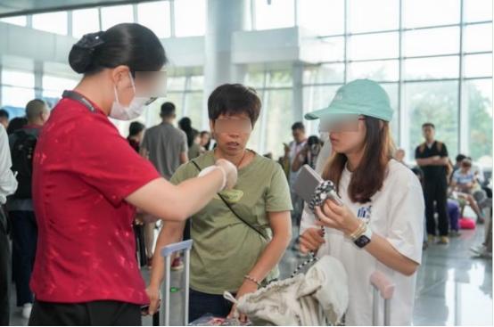 扎堆，宰客还不够？为什么旅游体验总是这么差？