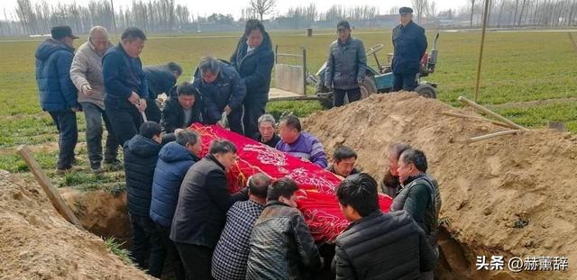“火葬”将被淘汰？新方式已经在国内试用，很多人表示不能接受