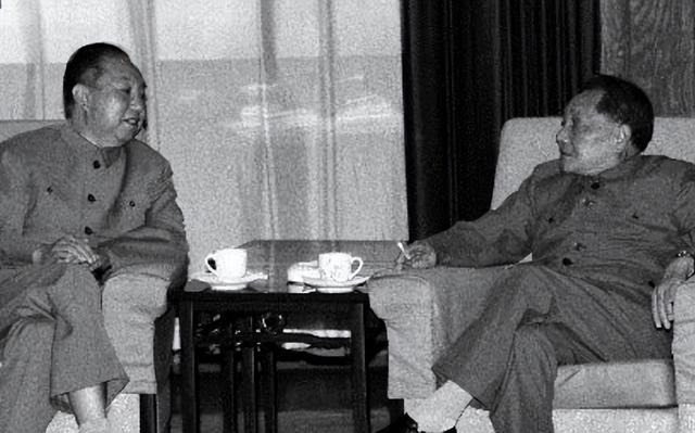 华国锋妻子韩芝俊	，如今年过九旬，至今在完成丈夫一个心愿