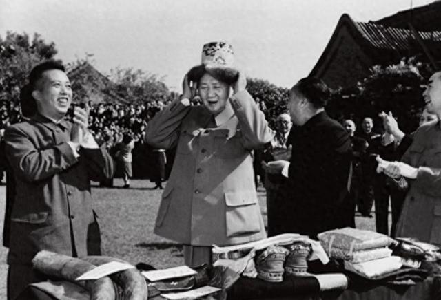 1958年毛主席视察南宁，知晓公安局长的名字后问：你这人正不正？