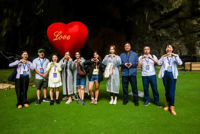 腾龙洞亮相文旅博览会，有“亿”点点惊艳！
