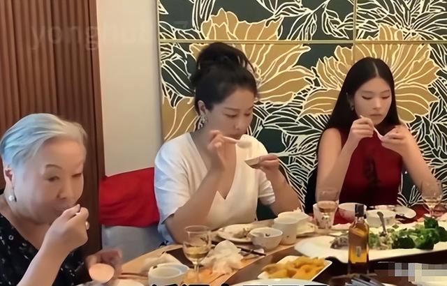 中国赚钱美国花？老戏骨祖孙三代在美奢华享乐 过上“人上人”生活